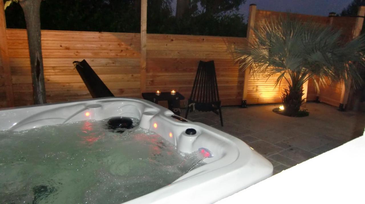 Casa Louise Suites And Spas Privatifs Sainte-Maxime Eksteriør bilde